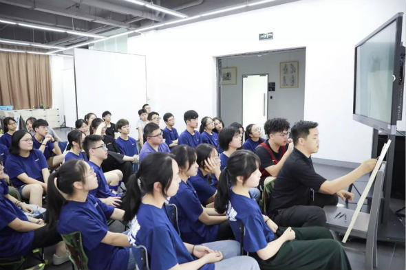 想上国美，杭州哪里美术培训学校哪个好？